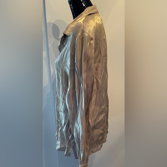 Vintage Script Beige Gold Button Up Crinkle Shirt Size 12 - Picture 3 of 11